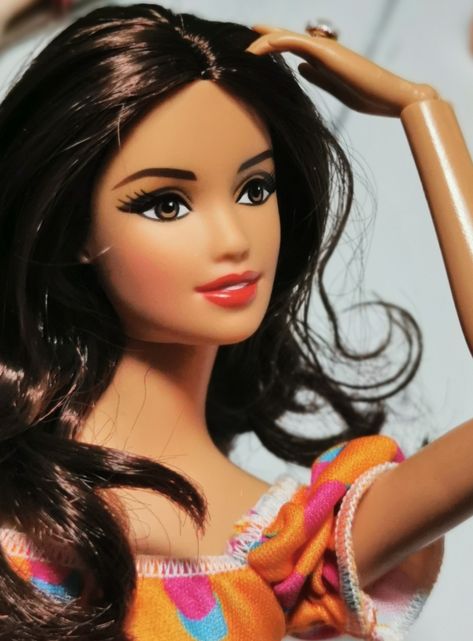 Barbie With Brown Hair, Barbie Doll Brown Hair, Barbie Brown Hair, Brown Hair Barbie, Teresa Barbie, Brunette Barbie, Steffi Love, Made To Move Barbie, Barbie Ideas