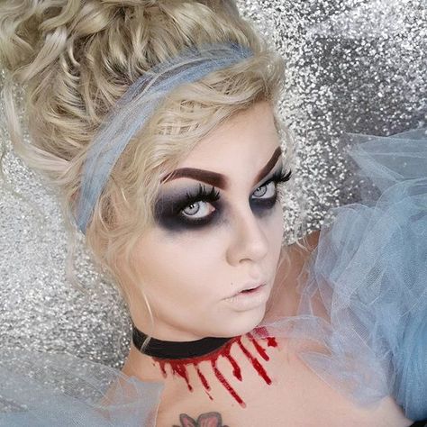 Dead Cinderella 💙🎃👗  .  > > ■ SWIPE ■ > >  .  👑 Dead Disney Collab 💀 with @makeupbysheridan_ ~ Follow her if you guys aren't already, her looks are so bomb! )  .  .  - @benefitcosmetics Brow Zings Tame & Shape Kit  - @starcrushedminerals shadows in Tiffany & Darkest Night  - @kokolashes in Risqué  - @coastalscents shadow in Cloud White (to whiten/highlight areas of the face)  - @mehronmakeup Paradise Makeup AQ Palette (black used for the choker)   * Eyes a... Macabre Makeup, Disney Halloween Makeup, Disney Princess Zombie, Cinderella Makeup, Cinderella Halloween Costume, Halloween Alice In Wonderland, Zombie Princess, Disney Princess Makeup, Zombie Halloween Makeup