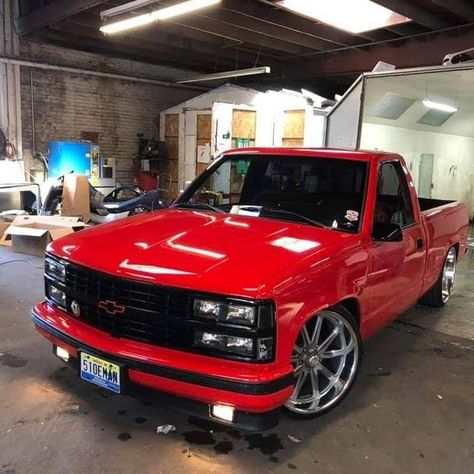 DrivenbyGears — Wow I dont like red but I would so sport this bad... Slammed Obs Chevy, Obs Chevy Extended Cab Lowered, Chevy Trucks Accessories, Chevy Trucks Lowered, 1985 Chevy C10 Stepside, Classic Cars Trucks Chevy, Obs Chevy, Trucks Chevy, Chevy Stepside