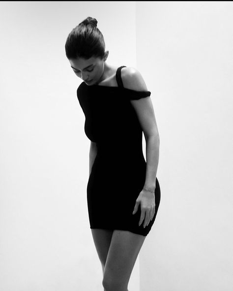 Kylie Jenner Black Dress, Style Kylie Jenner, Kylie Jenner Black, Kylie Jenner Photoshoot, Look Kylie Jenner, Kristen Jenner, Kylie Jenner Makeup, Kylie J, Kylie Jenner Style