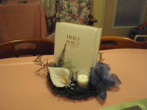 bibles used to make table decorations for bridal shower and then use for church window decorations for wedding Bible Decorations, Decorations For Bridal Shower, Pastor Appreciation Month, Pastor Appreciation Day, Anniversary Centerpieces, Pastor Anniversary, January Decor, Retirement Decorations, Pastor Appreciation Gifts