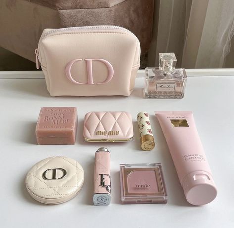 Koleksi Makeup, Dior Aesthetic, Top Makeup Products, Fancy Makeup, Dior Makeup, Pink Girly Things, Pink Vibes, Pink Makeup, Makeup Items