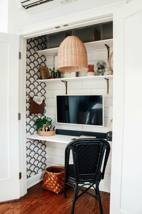 Office Closet Wallpaper, Micro Home Office, Wallpaper For Closet Small Spaces, Closet Into Desk Nook, Office Nook In Closet, Closet Study Space, Unused Closet Space Ideas, Small Office Wallpaper Ideas, Cloffice Wallpaper