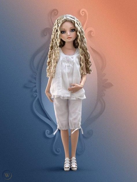 Tonner Doll - Wilde Imagination - Essential Ellowyne, Three | #1819661047 Effanbee Dolls, Tonner Dolls, Ellowyne Wilde, German Dolls, Doll Costume, Doll Repaint, Bjd Doll, Diy Couture, Collector Dolls