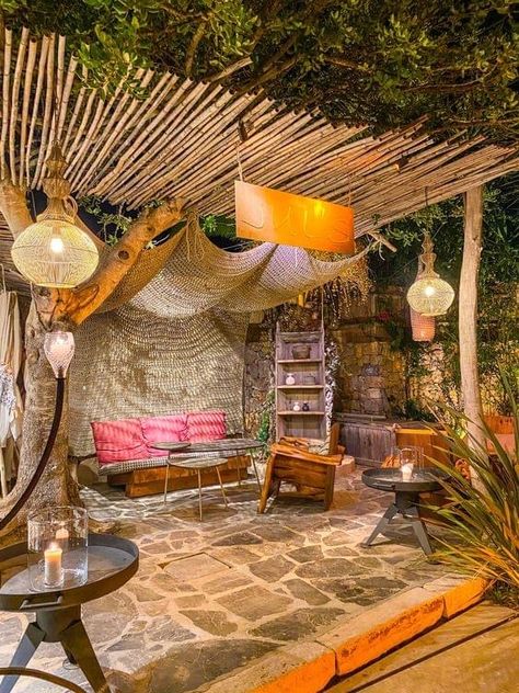 Boho Patio Ideas, Rustic Outdoor Spaces, Bohemian Patio, Patio Decorations, Outdoor Restaurant Design, Boho Patio, Cafe Shop Design, Bamboo House, Coffee Flower