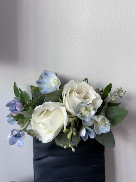 Blue And White Pocket Boutonniere, Pocket Boutonniere Blue, White And Blue Boutonniere, Blue And White Corsage, Prom Corsage Blue, Grad Flowers, Pocket Boutonniere, Pocket Flowers, Groom Flower