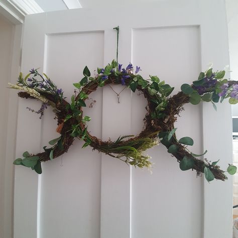 Witchy bathroom decor