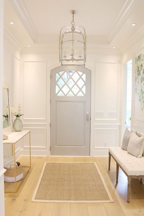 If You Love White Decor, This Home Will WOW You. Decoration Hall, Foyer Decorating, Door Color, Room Doors, House Entrance, White Decor, My New Room, Home Fashion, Entryway Decor