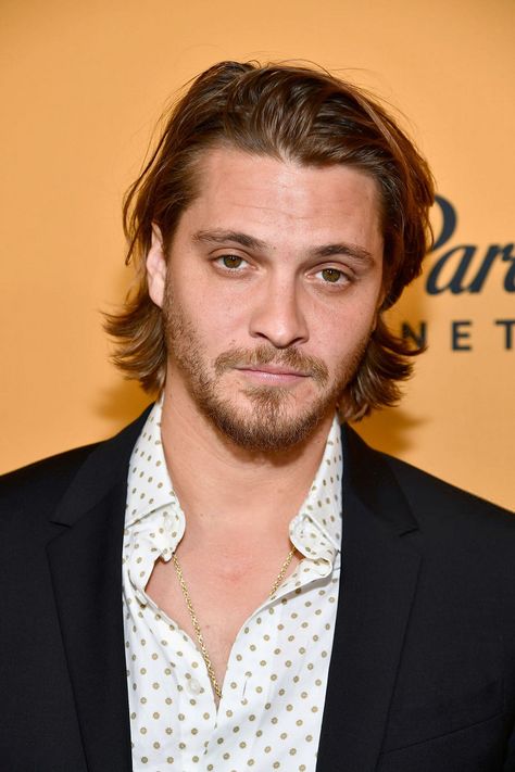 posting and reblogging luke grimes onto your dashboard. Kaley Cuoco Hair, Jj Lin, Luke Grimes, Cole Hauser, Carrie Underwood Photos, Airport Pictures, Bra Image, New Tv Series, New Photo Download