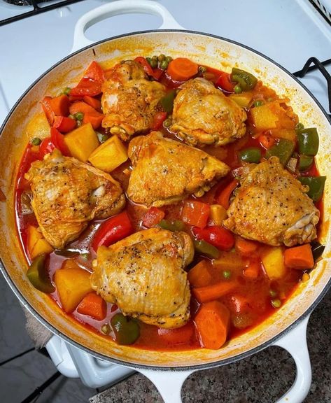 Chicken Recipes Filipino, Chicken Afritada Recipe, Chicken Afritada, The Stew, Bone In Chicken, Fancy Dinner Recipes, Stew Chicken Recipe, Adobo Chicken, Filipino Dishes