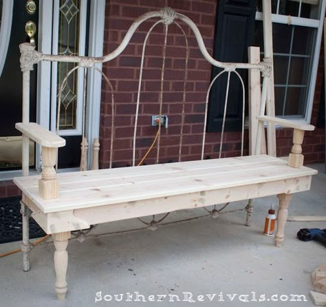 DIY Repurposed Metal Headboard Bench - Southern Revivals Wrought Iron Headboard, Bed Frame Bench, Iron Headboard, Old Bed Frames, Headboard Benches, Old Headboard, Headboard Bench, Iron Bed Frame, Metal Headboard