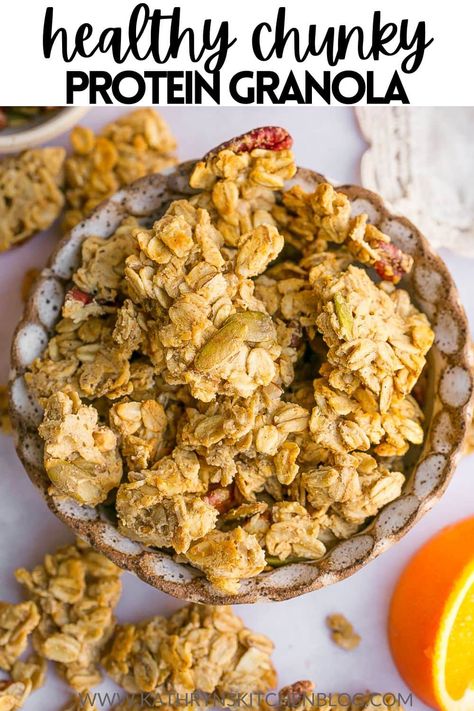 Easy Homemade Protein Granola Recipe (Can be Gluten-Free) Healthy Protein Granola, Homemade Protein Granola, Protein Granola Recipe, Vanilla Granola, Granola Recipe Healthy, Protein Granola, Clean Eating Breakfast, Healthy Sweet Treats, Granola Recipe