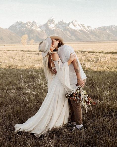 Western Bride Hat, Aussie Hat, Bride Hat, Festival Hat, Boho Hat, Unique Hats, Instagram Wedding, Wedding Hats, Boho Bride