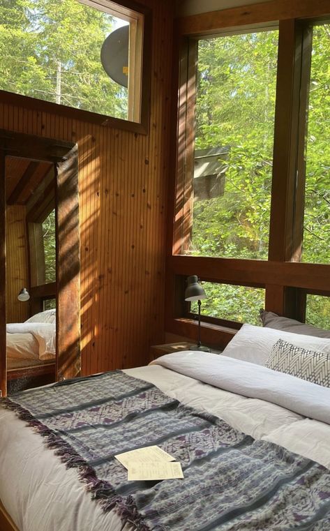 Cabin Aesthetic, House Vibes, Dream House Interior, House Goals, Cabin Homes, Cabins In The Woods, Dream Bedroom, House Designs, My New Room