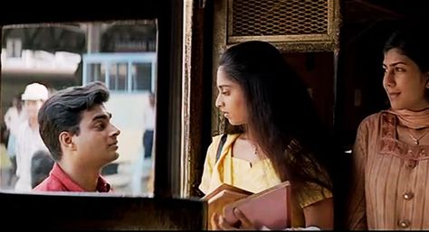 Alaipayuthey - What a change of track for Mani Ratnam after Uyire, Bombay movies. Never get bored of this one Bombay Movie Images Tamil, Mani Ratnam Movie Stills, Mani Ratnam Frames, Bombay Movie Images, Alaipayuthey Aesthetic, Maniratnam Movies, Mani Ratnam Aesthetic, Alaipayuthey Images Hd, Uyire Movie Images