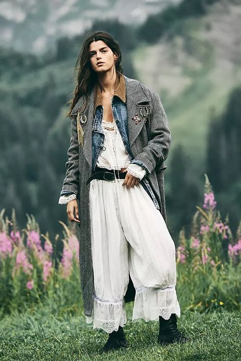 The Fall Collection | Free People Free People Fall, Sporty Chic Style, Tweed Pattern, Chunky Knits, Long Wool Coat, Chic Blouses, Casual Evening, Tweed Coat, Style Fall