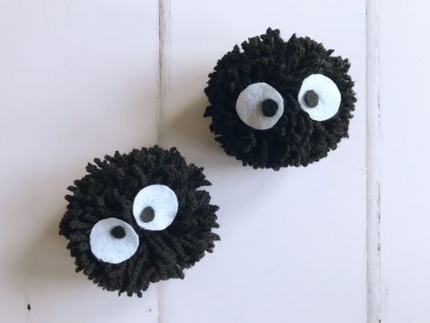 DIY Studio Ghibli Soot Sprites – The Bear & The Fox Pom Pom Soot Sprites, Soot Sprite Craft, Studio Ghibli Classroom Decor, Ghibli Diy Decor, Studio Ghibli Gifts Diy, Studio Ghibli Crafts Diy, Soot Sprite Diy, Diy Studio Ghibli, Studio Ghibli Soot Sprites