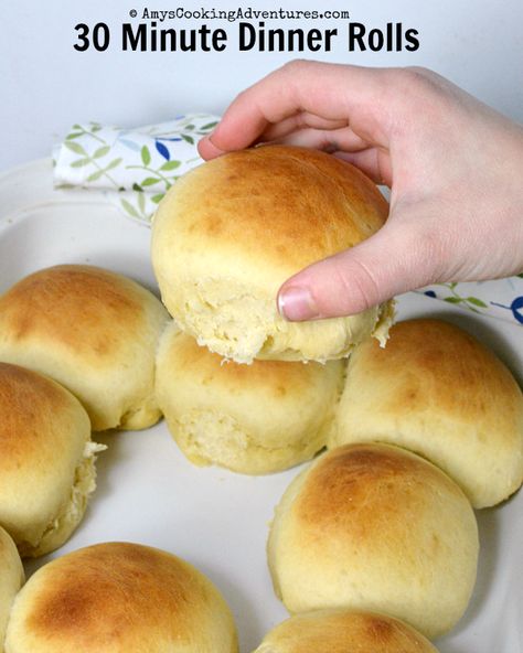 additional 30 Minute Dinner Rolls, Recipes Biscuits, Dinner Rolls Easy, Yeast Rolls Recipe, Homemade Breads, Homemade Rolls, 30 Minute Dinners, Biscuit Rolls, Homemade Dinner Rolls