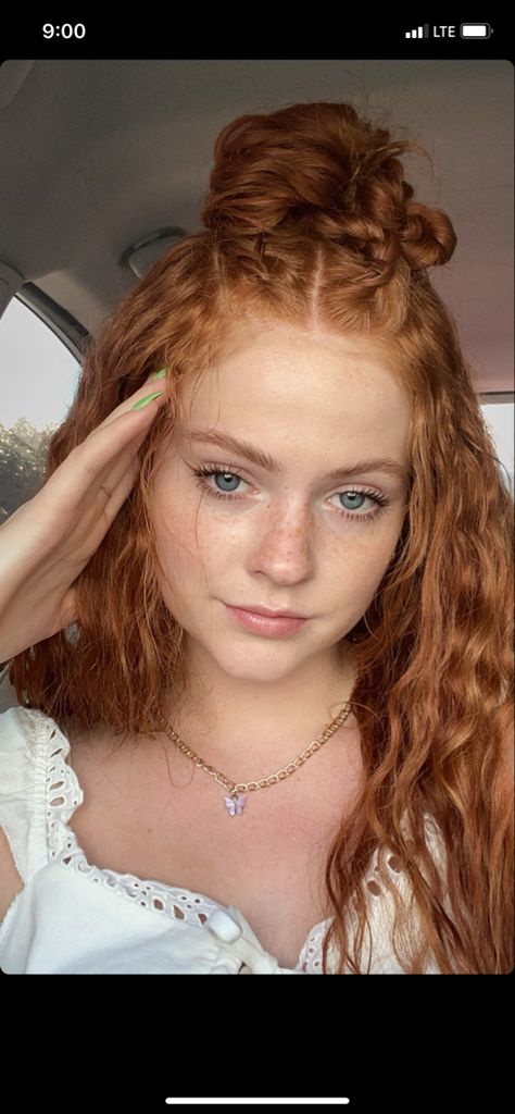 Arianna Aesthetic, Curly Ginger Hair, Ginger Hair Girl, Woman With Red Hair, Natural Red Hair, Red Hair Inspo, Red Curly Hair, Red Haired Beauty, Red Hair Woman