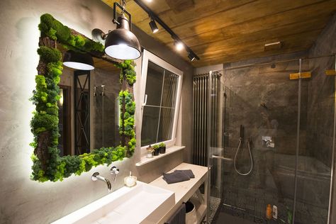 Moss Mirror Bathroom, Moss Bathroom Decor, Moss In Bathroom, Mossy Bathroom, Woodsy Bathroom, Wood In Bathroom, Moss Concrete, Moss Bathroom, Mountain Bathroom