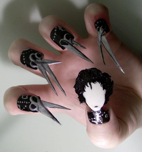 Edward Scissor Hands ~ Nails Do It Yourself Nails, Crazy Nail Designs, 3d Nail Art Designs, Crazy Nail Art, Nail Art Halloween, Nail Art Photos, Nail Art 3d, Gothic Nails, Black Nail Art