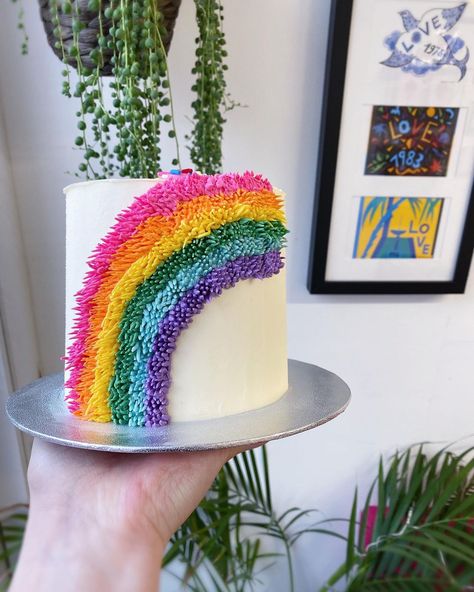 Rainbow Shag Cake, Rainbow Cake Designs, Rug Cake, Shaggy Cake, Watercolour Cakes, Shag Cake, Ugly Cake, Groovy Cake, Ugly Cakes