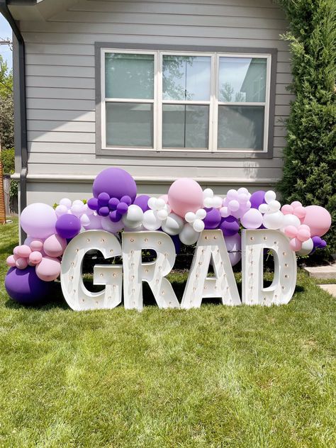 Graduation Party Purple Theme, Lavender Theme Graduation Party, Lilac Graduation Party, Purple And White Graduation Party, Lavender Grad Party, Purple Gold Graduation Party Ideas, Graduation Party Decor Purple, Purple Themed Graduation Party, Pink And Purple Graduation Party