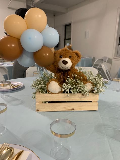 Bear Themed Baby Shower Centerpieces, We Can Bearly Wait Centerpiece Ideas, Can Bearly Wait Centerpieces, Bearly Wait Centerpieces, Teddy Bear Centerpieces Diy, Bear Centerpiece Ideas, Teddy Bear Plushies, Teddy Bear Baby Shower Centerpiece, Baby Shower Decor Ideas