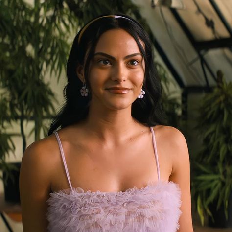 Drea Torres, Do Revenge, Camilla Mendes, Cami Mendes, Camila Mendes, Veronica Lodge, Sarah Michelle Gellar, Girl Celebrities, Movie Fashion