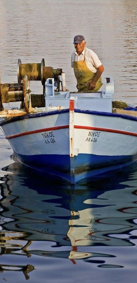 Watercolor Boat, Navi A Vela, Working Boat, Boat Drawing, Water Boat, Float Your Boat, Sailboat Painting, Old Boats, Boat Art