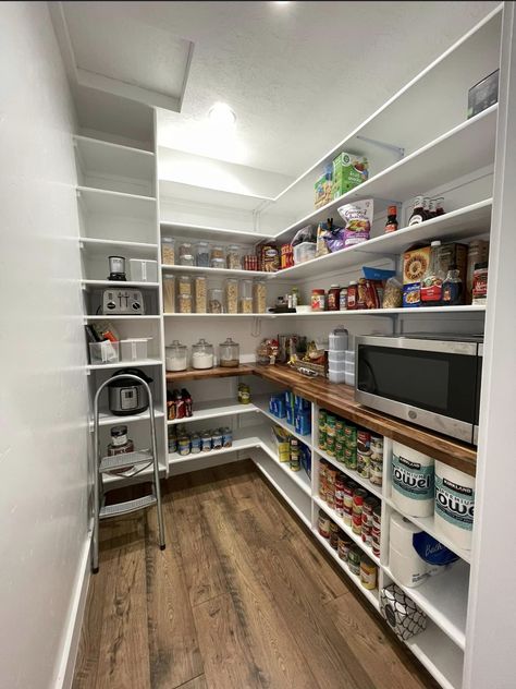 Walk In Pantry Ideas Layout, Walk In Pantry Ideas, Pantry Closet Design, Pantry Layout, Dream Pantry, House Pantry, Pantry Laundry Room, Pantry Laundry, Pantry Room