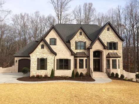 Oyster Pearl Brick, Rustic Brick House Exterior, Country Home Exterior, Brick Ideas, Stone Exterior Houses, Black Roof, French Style Homes, Brick Exterior, Oyster Pearl