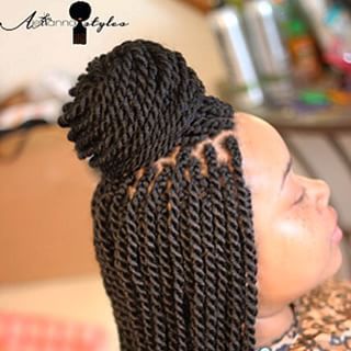 Small Havana Twist, Twisted Hair, Blonde Box Braids, Havana Twist, Pelo Afro, African Hair, Twist Braid Hairstyles, Crochet Braids Hairstyles, Flat Twist