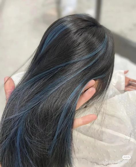 Blue Hair Highlights Straight Hair, Blue And Silver Highlights In Black Hair, Black With Blue Tips Hair, Blue Hair Strikes, Navy Blue Streaks Hair, Dark Hair With Light Blue Highlights, Hair Foils Aesthetic, Blue Black Hair Highlights, Blue Ends On Brown Hair