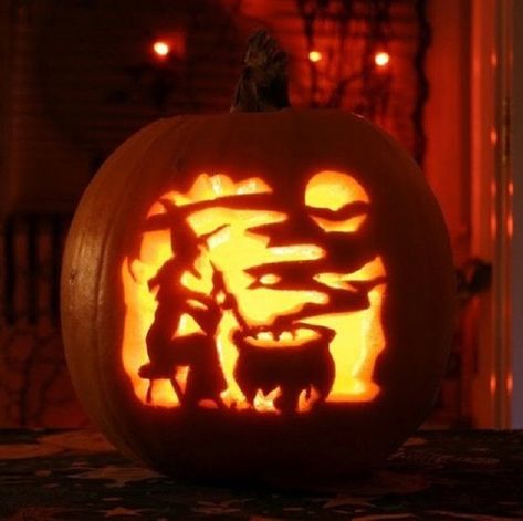 20 Halloween Pumpkin carving ideas Creative Pumpkin Carving Ideas, Halloween Pumpkin Carving Ideas, Awesome Pumpkin Carvings, Cute Pumpkin Carving, Disney Pumpkin Carving, Scary Halloween Pumpkins, Halloween Pumpkin Carving, Pumkin Carving, Halloween Pumpkin Carving Stencils