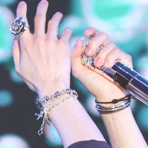 Suga Hands, Yoongi Stans, Yoongi's Hands, Bts Bracelet, Bts Songs, Beautiful Chokers, Hand Drawing Reference, Hand Pic, Tough Girl