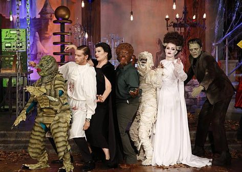 Monsters Costumes, Frankenstein Cosplay, Elsa Lanchester, Frankenstein Costume, Best Celebrity Halloween Costumes, Team Costumes, Monster Costumes, Celebrity Halloween Costumes, Classic Monsters