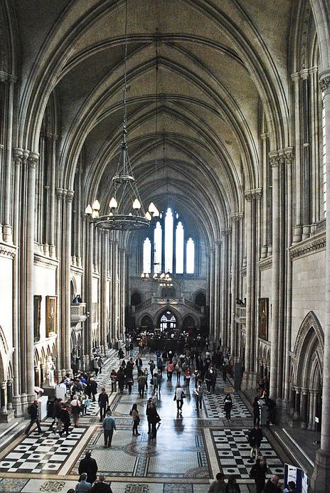 Royal Courts of Justice | Flickr - Photo Sharing! Somerset Levels, Royal Court, London Places, Yorkshire England, London Town, London Love, Gothic Architecture, England Uk, British Isles