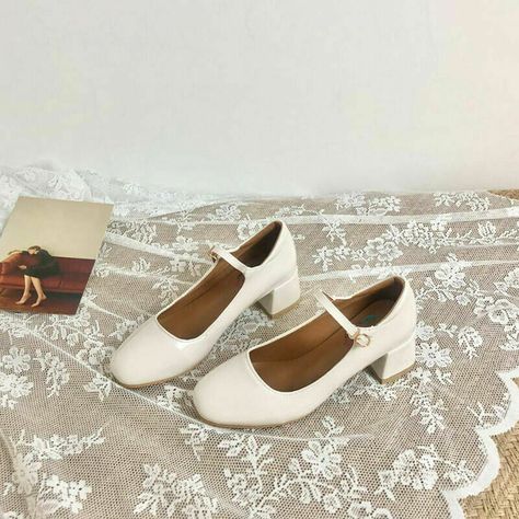 Find 2022summer Comfort Shoes Women's High Heels White Shoes Top Hot on eBay in the category Clothing, Shoes & Accessories>Women>Women's Shoes>Heels. Comfy Wedding Shoes, White Heels Wedding, White Shoes Heels, Wedding Shoes Vintage, White Flat Shoes, Ballet Heels, Shoes 2022, Heels White, White High Heels