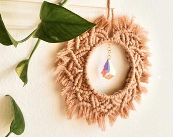 Macrame Suncatcher, Macrame Unique, Redmond Washington, Macrame Home, Macrame Home Decor, Macrame Wall Hanging Patterns, Thread Art, Macrame Plant Hangers, Diy Crafts For Gifts