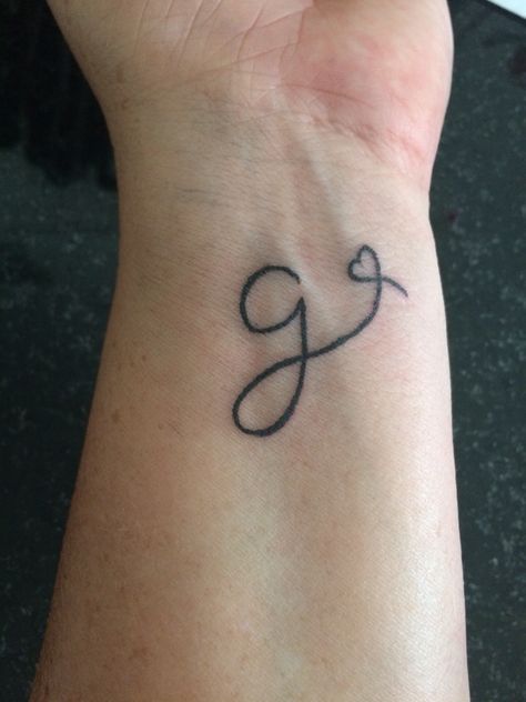 Small tattoo. Lower case letter. Heart tattoo. G With A Heart Tattoo, Letter Heart Tattoo, Letter G Tattoo, G Tattoo, Cursive Tattoos, Tattoos Inspiration, Shape Tattoo, Small Flower Tattoos, Mother Daughter Tattoos