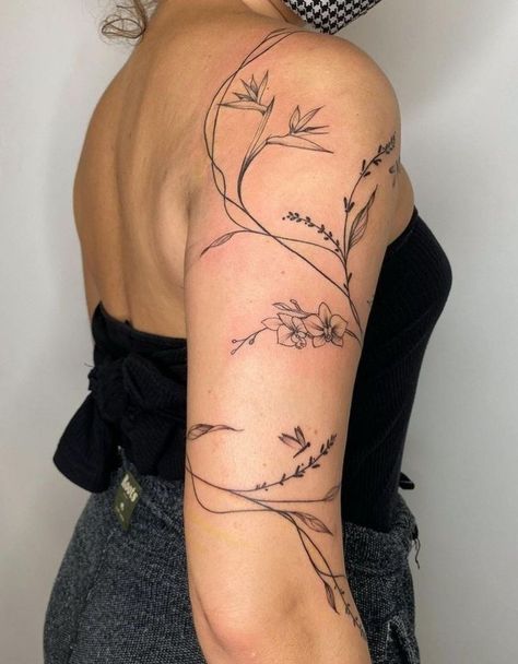 Around Arm Tattoo, Tato Minimal, Wrap Tattoo, Shoulder Tattoos For Women, Classy Tattoos, Arm Tattoos For Women, Discreet Tattoos, Sleeve Tattoos For Women, Elegant Tattoos