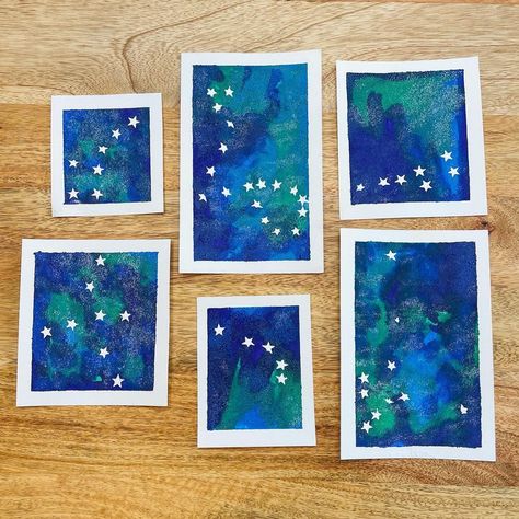 Montessori Inspired | Laura on Instagram: “🌌CONSTELLATION STICKER RESIST PAINTINGS🌌 Oh how FUN were these to make—and how beautifully they turned out!! I found this idea on…” Constellation Activities, Constellation Craft, Galaxy Crafts, Babysitting Activities, Kindergarten Art Lessons, Space Classroom, Constellation Art, Liquid Watercolor, Easy Art Projects