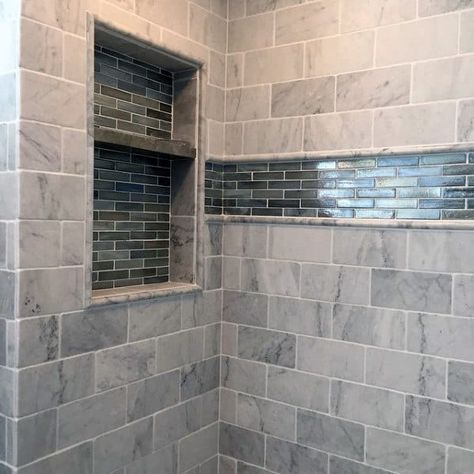 Shower Niche Placement, Bathroom Niche Design, Shower Niche Tile Ideas, Bathroom Niche Ideas, Shower Niche Ideas, Handicapped Bathroom, Recessed Shelf, Shower Accent Tile, Tiled Showers