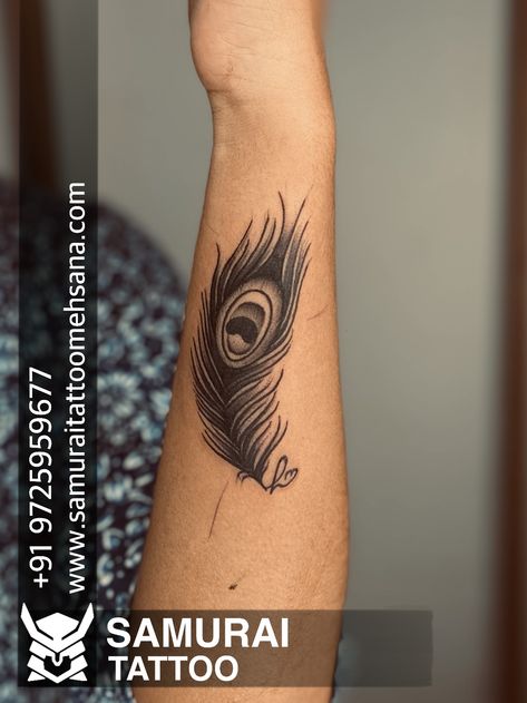 Morpankh Tattoo, Tattoo Peacock Feather, Mor Pankh Tattoo, Feather Tattoo Cover Up, Ladies Tattoos, Tattoo Peacock, Feather Tattoo Black, Flute Tattoo, Sita Photo