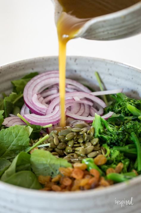 Delicious and Easy Broccolini Salad Recipe #broccolini #salad #recipe #easy #brccolinisalad #fall #fallsalad Broccolini Salad Recipe, Broccolini Salad, Sliced Onion, Bread Salad, White Balsamic Vinegar, Autumn Salad, Golden Raisins, Large Salad Bowl, Chopped Spinach