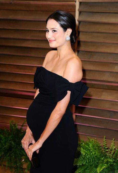 Pregnant Formal Dress Evening Gowns, Maternity Formal Dress Special Occasions, Pregnant Black Tie Dress, Black Tie Wedding Guest Dress Pregnant, Emma Hemming, Maternity Red Carpet, Pregnancy Party Dress, Pregnant Wedding Guest, Maternity Party Dress