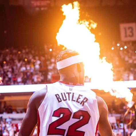 Miami HEAT on Instagram: "🗣️ JIM-MY BUTLER!" Jimmy Butler Pfp, Basketball Life, Nike Wallpapers, Heat Fan, Cool Nike Wallpapers, Jimmy Butler, Basketball Wallpaper, Nike Wallpaper, Basketball Team