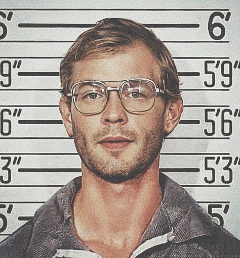 Serial Friends, Jeff Dahmer, Colorized Historical Photos, Celebrity Mugshots, Scary People, Lady Sings The Blues, Scary Films, Creepy Core, Spin The Bottle