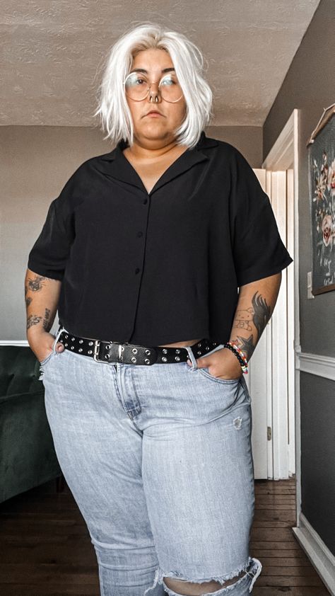 Androgynous white hair, soft alt, soft grunge outfit inspo Queer Alt Fashion, Alt Plus Size Outfits, Alt Plus Size, Torrid Outfits, 90s Inspired Fashion, Gay Fashion, Queer Fashion, 90s Inspired, Office Casual